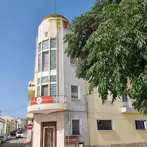 hostel-da-estacao-portimao.hotelaalgarve.com/