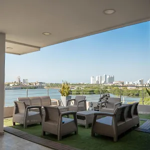 Bahia 79 Apartasuites Cerca Al Centro Cartagena